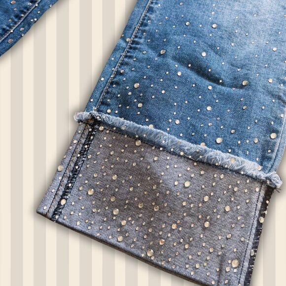 Second Hand Piccadilly rhinestone detail mid-wash capris - Size: 6 - Picture 2 of 6